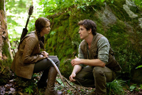 hunger-games-jennifer-lawrence-liam-hemsworth